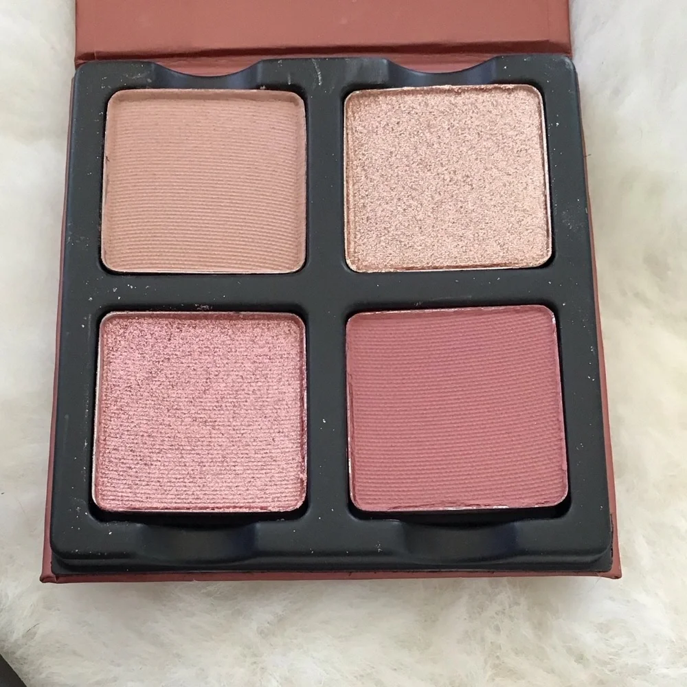 New Viseart Mini Petits Four Rosea Lotus Eyeshadow palette In Box